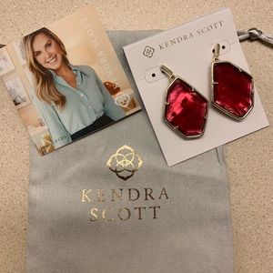 Kendra Scott Dunn Earring in Berry